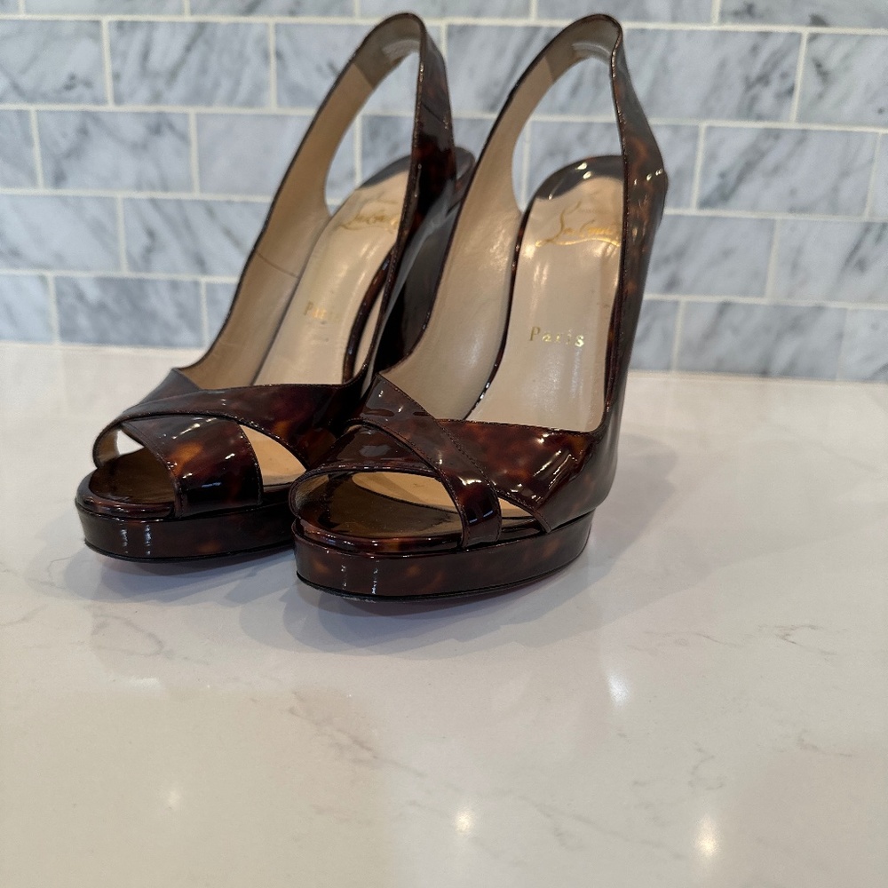 Christian Louboutin Platform Heel 👠